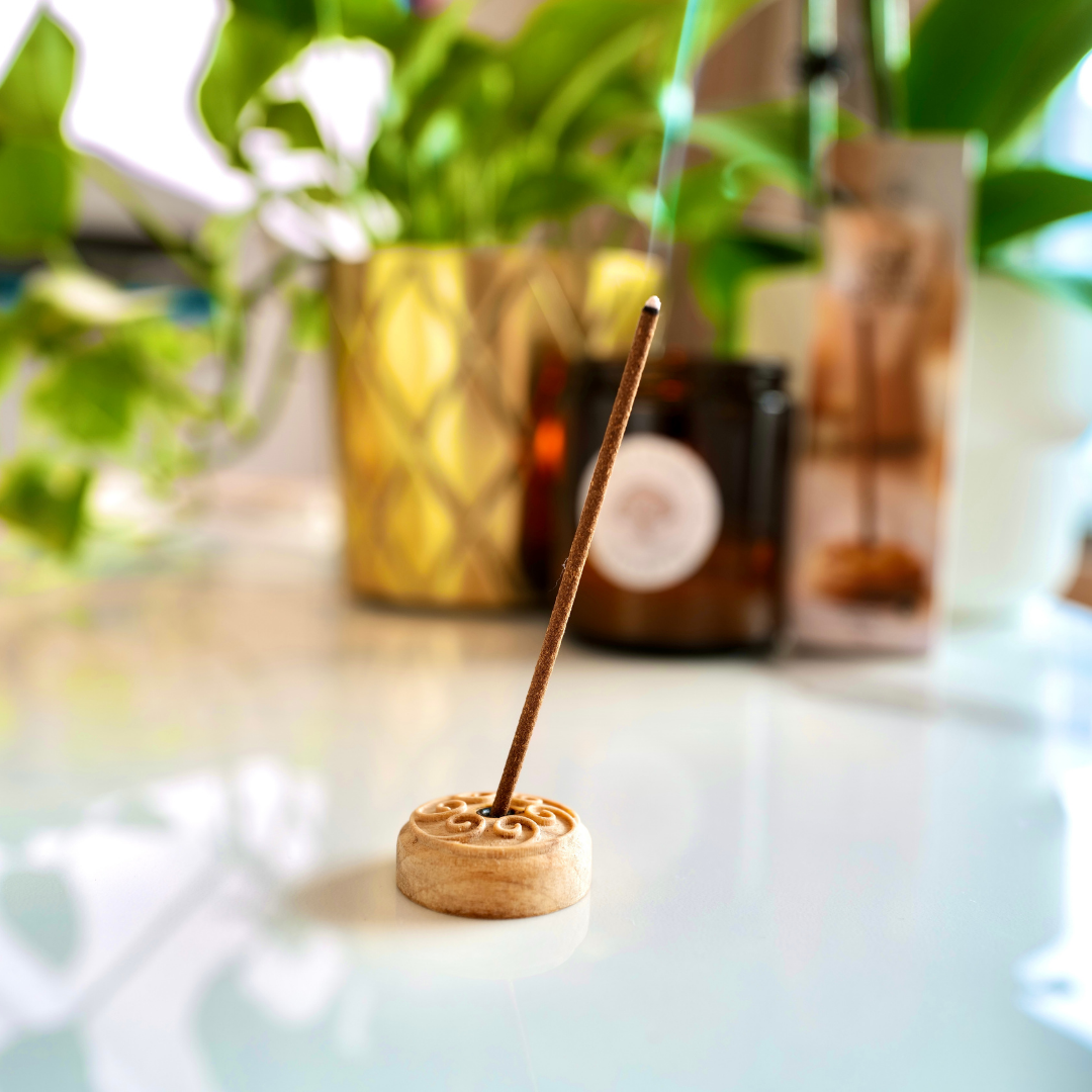 Palo Santo: Tips on how to burn this Holy Wood - beverythingbody ... How to burn palo santo